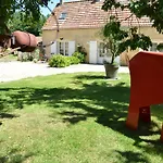 Bed and Breakfast O Sources